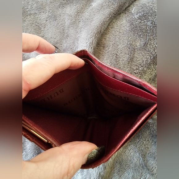 Burberry Kisslick bifold wallet in Nova Check. VGUC - Picture 11 of 14